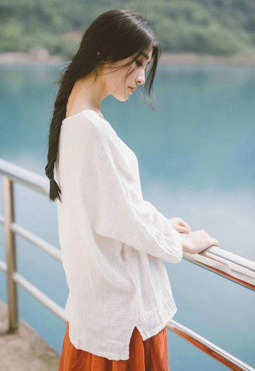 足球场创意灯光秀点亮夜晚,科技与艺术结合,足球场 灯光