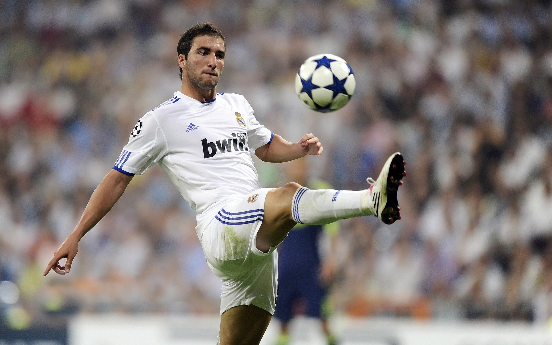 欧冠“银河战舰”：豪门群英逐鹿的顶级舞台，omg银河战舰